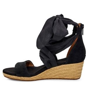 UGG Trina Womens Size US 6 Ribbon Tie Suede Espadrille Wedge Sandals Black🖤